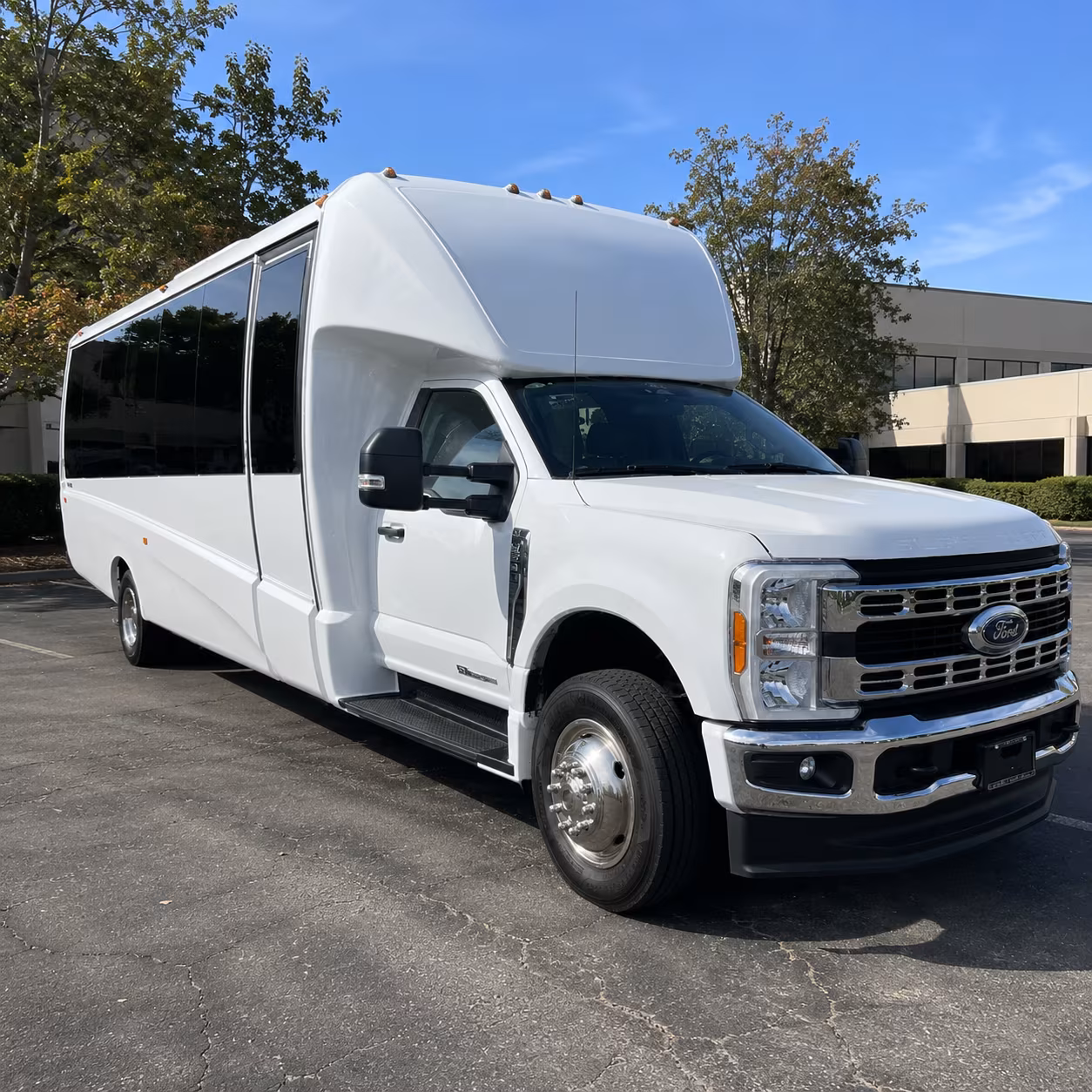 hotel to venue shuttle buses for multi day corporate events