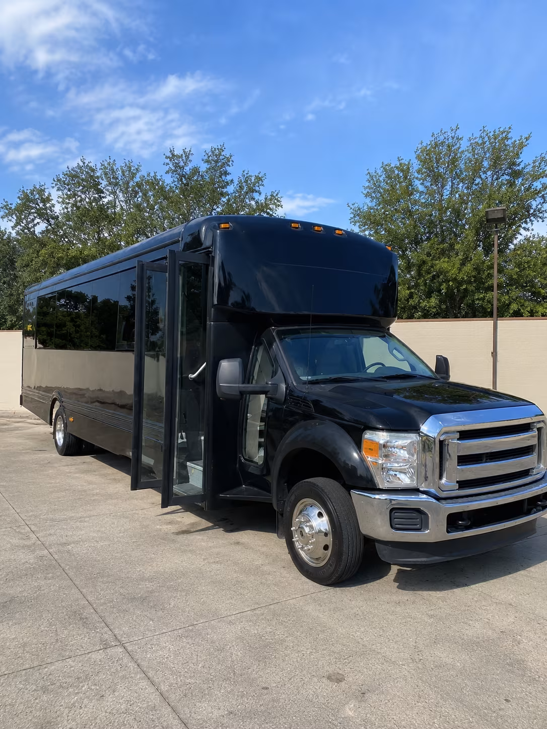 millcreek 20 passenger party bus