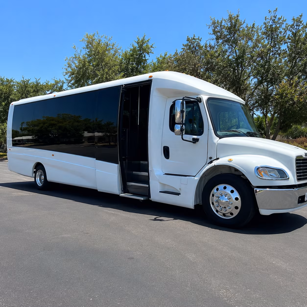 ski resort shuttle buses for millcreek groups